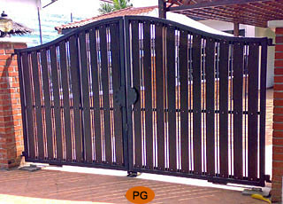 chengal wood driveway gate