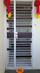 Wrought Iron Woody Door Gate